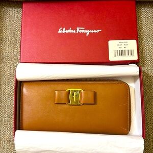 Bow-Trim Leather Wallet